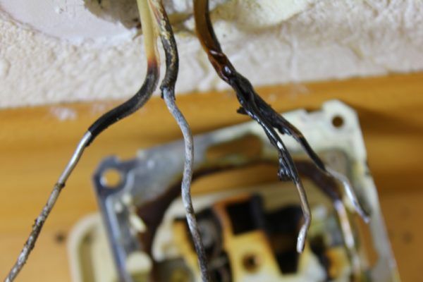 Проводка без штробления - старый алюминиевый провод